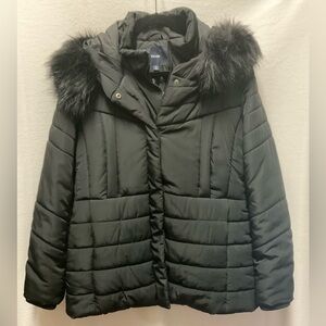 Kiabi Black puffer jacket with a faux-fur trim hood